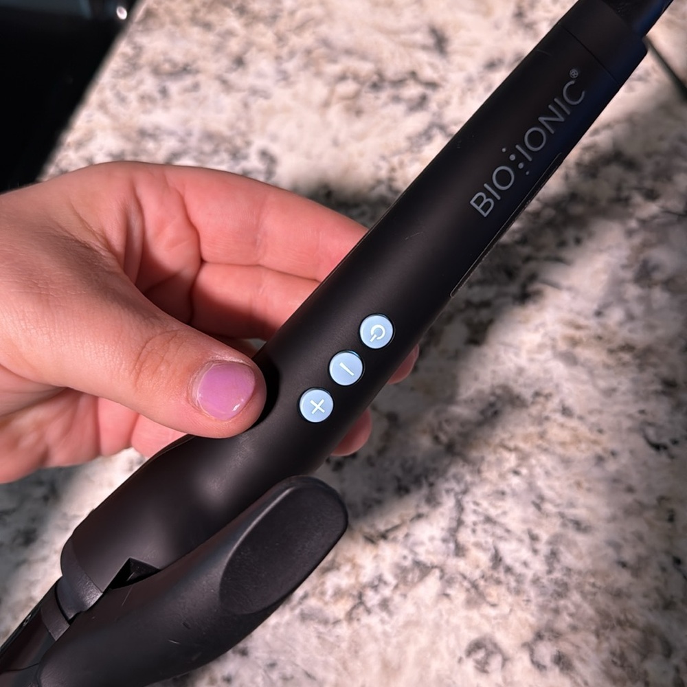 Bio ionic 1.25” pro curling iron - Picture 11 of 14